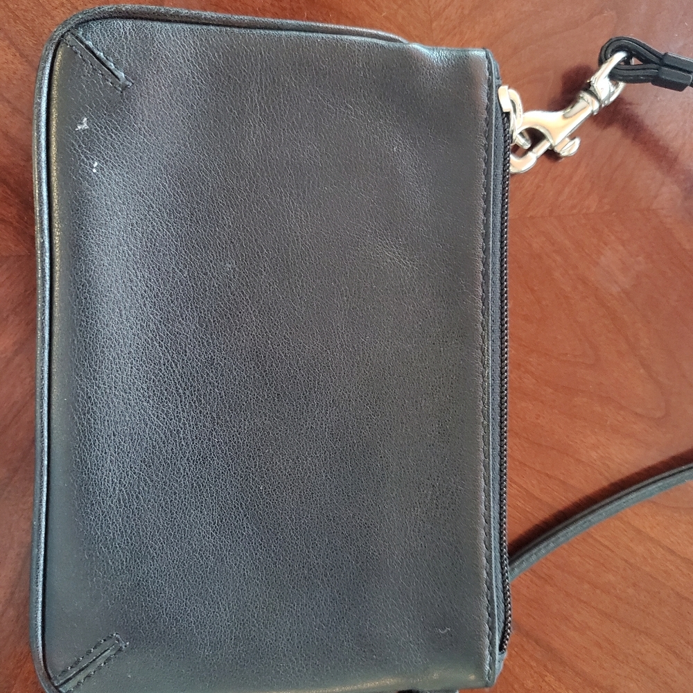 Coach wristlet - Picture 8 of 9